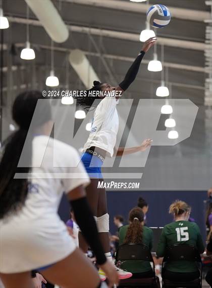 Thumbnail 3 in Cypress Creek vs. Leon (Legends Invitational) photogallery.