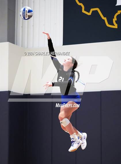 Thumbnail 2 in Cypress Creek vs. Leon (Legends Invitational) photogallery.