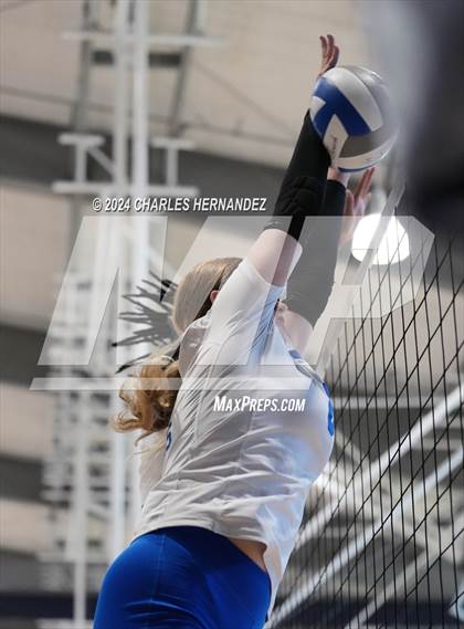 Thumbnail 3 in Cypress Creek vs. Leon (Legends Invitational) photogallery.