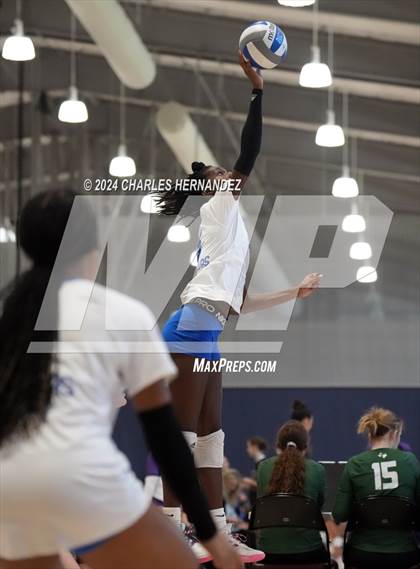 Thumbnail 2 in Cypress Creek vs. Leon (Legends Invitational) photogallery.