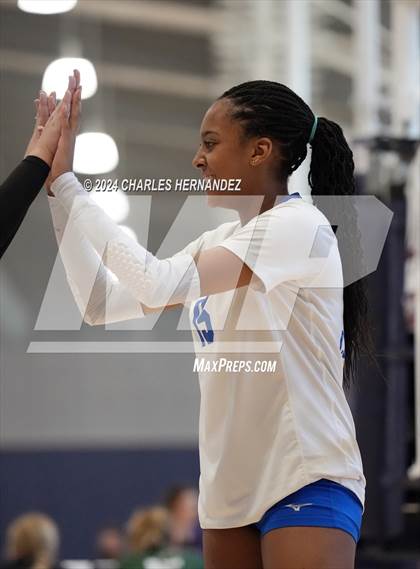 Thumbnail 3 in Cypress Creek vs. Leon (Legends Invitational) photogallery.