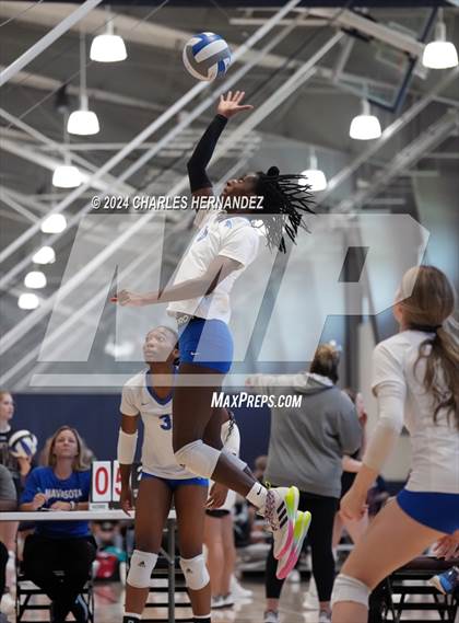 Thumbnail 1 in Cypress Creek vs. Leon (Legends Invitational) photogallery.