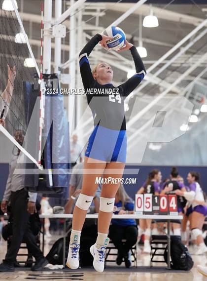 Thumbnail 2 in Cypress Creek vs. Leon (Legends Invitational) photogallery.