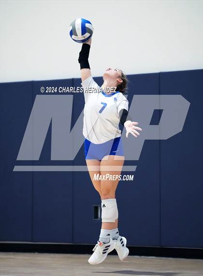 Thumbnail 2 in Cypress Creek vs. Leon (Legends Invitational) photogallery.