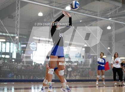 Thumbnail 3 in Cypress Creek vs. Leon (Legends Invitational) photogallery.