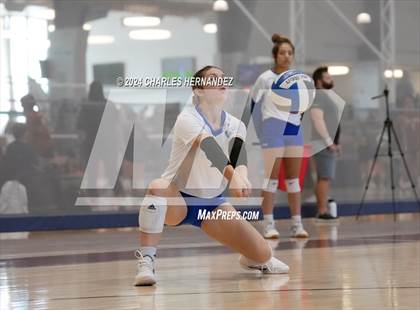 Thumbnail 2 in Cypress Creek vs. Leon (Legends Invitational) photogallery.