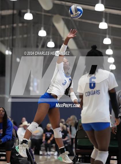Thumbnail 3 in Cypress Creek vs. Leon (Legends Invitational) photogallery.