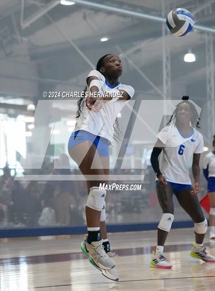 Thumbnail 1 in Cypress Creek vs. Leon (Legends Invitational) photogallery.