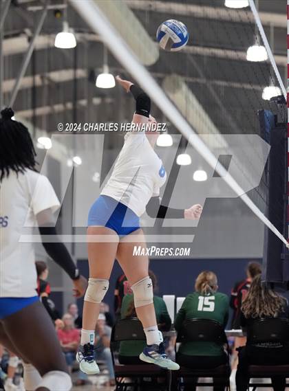 Thumbnail 3 in Cypress Creek vs. Leon (Legends Invitational) photogallery.