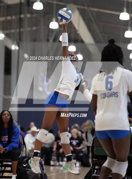 Thumbnail 1 in Cypress Creek vs. Leon (Legends Invitational) photogallery.