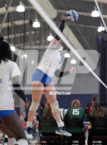 Thumbnail 1 in Cypress Creek vs. Leon (Legends Invitational) photogallery.