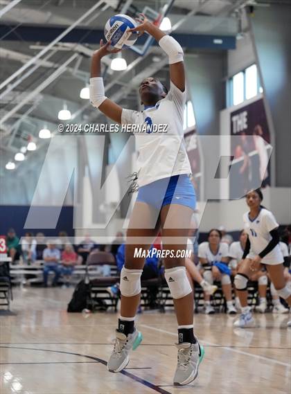 Thumbnail 1 in Cypress Creek vs. Leon (Legends Invitational) photogallery.