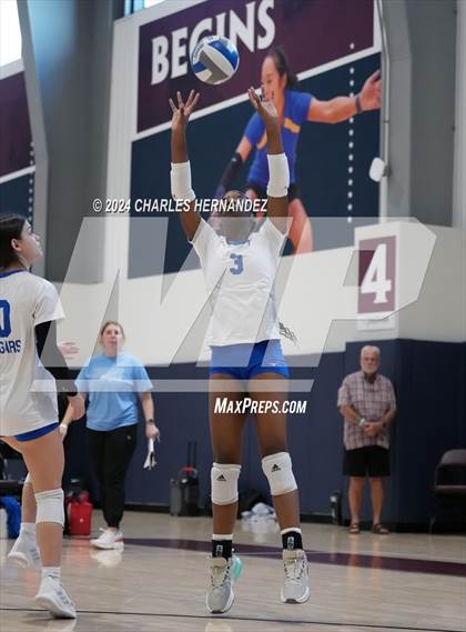 Thumbnail 1 in Cypress Creek vs. Leon (Legends Invitational) photogallery.