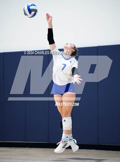 Thumbnail 3 in Cypress Creek vs. Leon (Legends Invitational) photogallery.