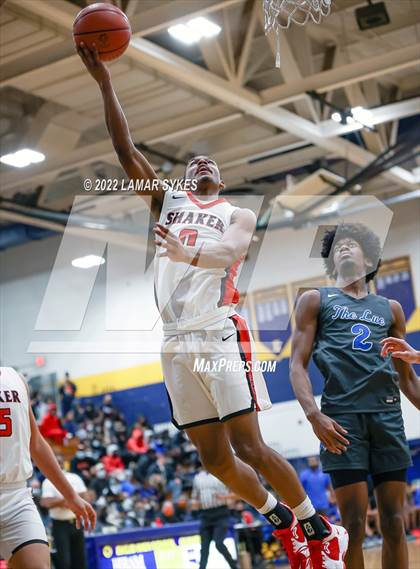 Thumbnail 3 in Lutheran East vs. Shaker Heights photogallery.