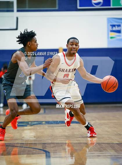 Thumbnail 3 in Lutheran East vs. Shaker Heights photogallery.