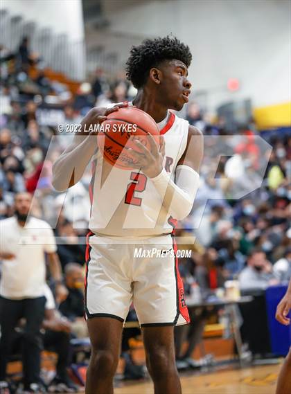 Thumbnail 1 in Lutheran East vs. Shaker Heights photogallery.