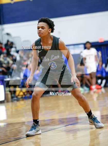 Thumbnail 2 in Lutheran East vs. Shaker Heights photogallery.