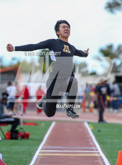 Thumbnail 3 in Mt. Carmel Invitational photogallery.