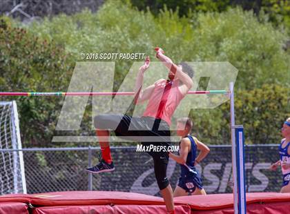 Thumbnail 2 in Mt. Carmel Invitational photogallery.