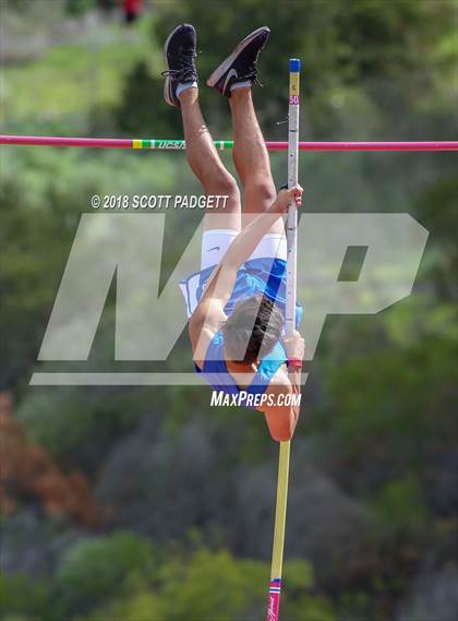 Thumbnail 1 in Mt. Carmel Invitational photogallery.