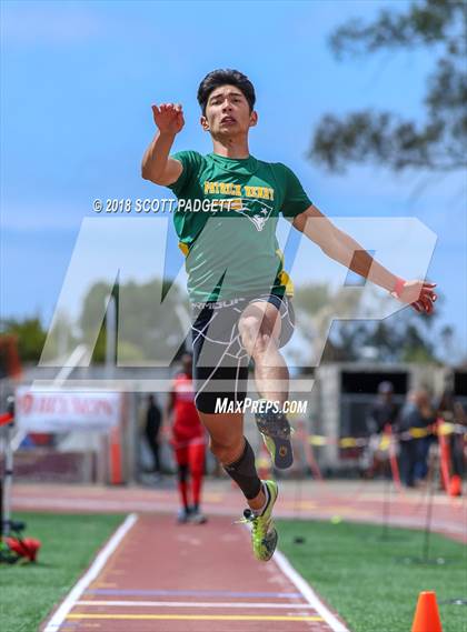 Thumbnail 3 in Mt. Carmel Invitational photogallery.