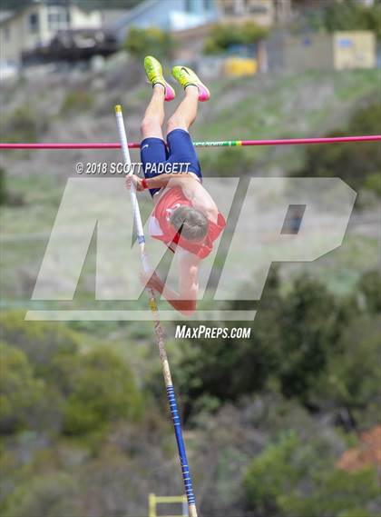 Thumbnail 2 in Mt. Carmel Invitational photogallery.
