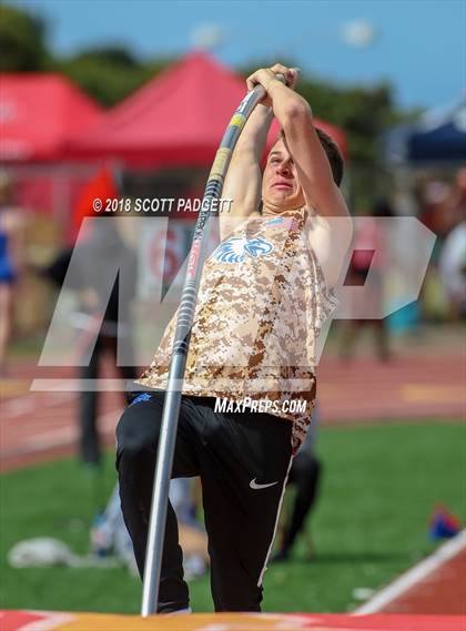 Thumbnail 2 in Mt. Carmel Invitational photogallery.