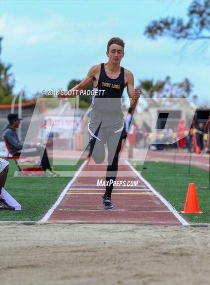 Thumbnail 3 in Mt. Carmel Invitational photogallery.