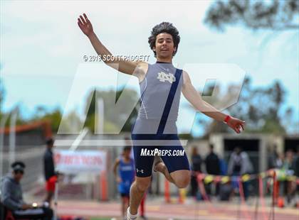 Thumbnail 2 in Mt. Carmel Invitational photogallery.