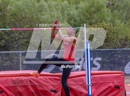 Thumbnail 2 in Mt. Carmel Invitational photogallery.