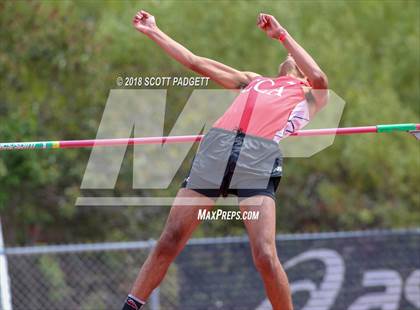 Thumbnail 2 in Mt. Carmel Invitational photogallery.