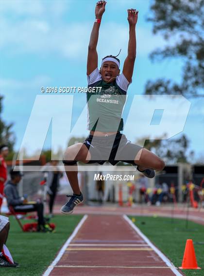 Thumbnail 3 in Mt. Carmel Invitational photogallery.