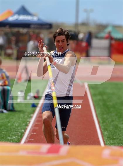 Thumbnail 2 in Mt. Carmel Invitational photogallery.