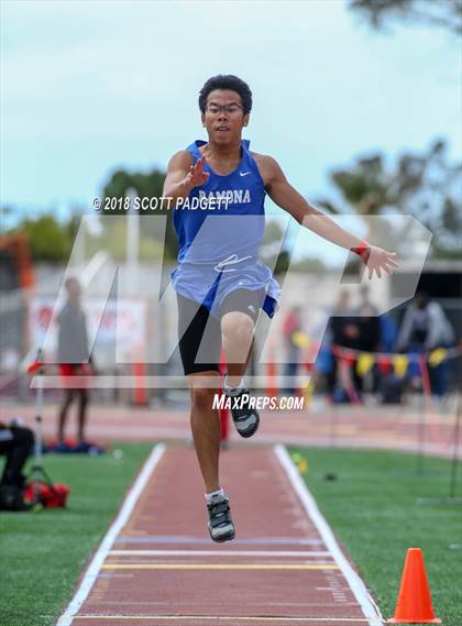 Thumbnail 3 in Mt. Carmel Invitational photogallery.