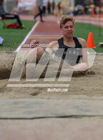 Thumbnail 3 in Mt. Carmel Invitational photogallery.