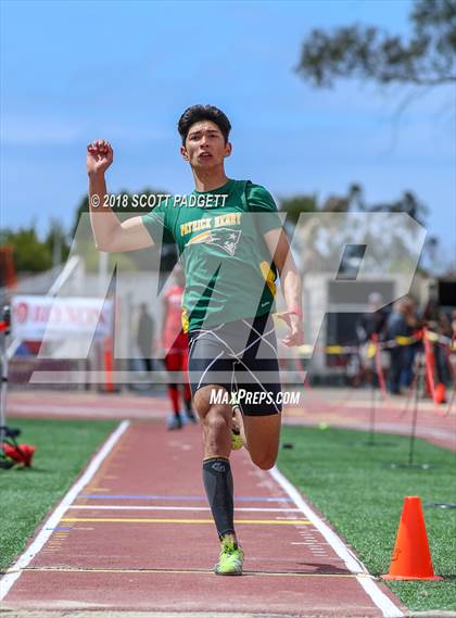 Thumbnail 2 in Mt. Carmel Invitational photogallery.