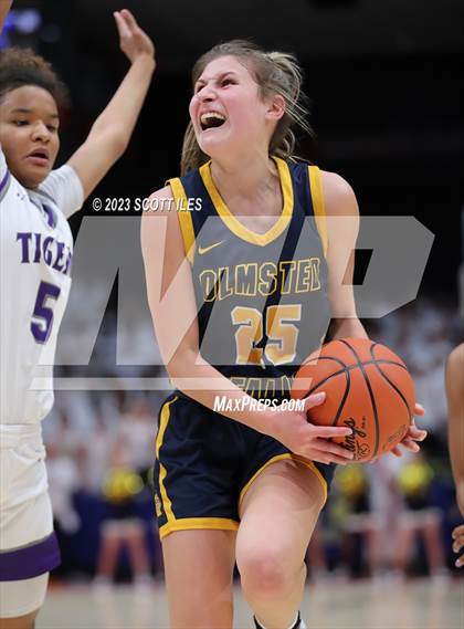 Thumbnail 1 in  Olmsted Falls vs Pickerington Central (OHSAA D1 State Semifinal) photogallery.