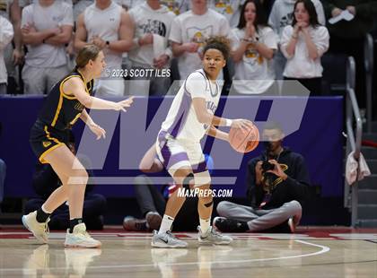 Thumbnail 1 in  Olmsted Falls vs Pickerington Central (OHSAA D1 State Semifinal) photogallery.