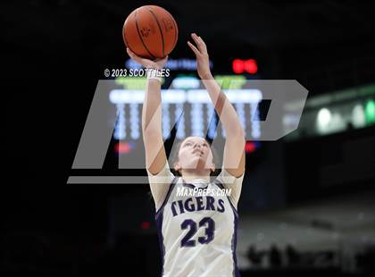 Thumbnail 3 in  Olmsted Falls vs Pickerington Central (OHSAA D1 State Semifinal) photogallery.