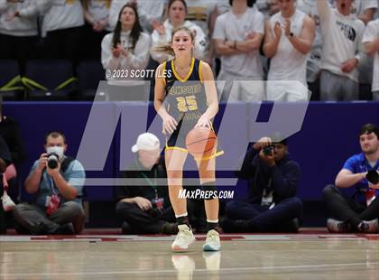 Thumbnail 2 in  Olmsted Falls vs Pickerington Central (OHSAA D1 State Semifinal) photogallery.