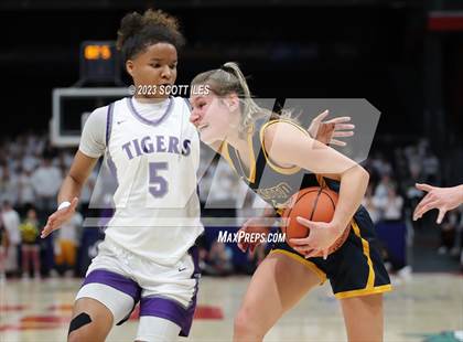 Thumbnail 1 in  Olmsted Falls vs Pickerington Central (OHSAA D1 State Semifinal) photogallery.