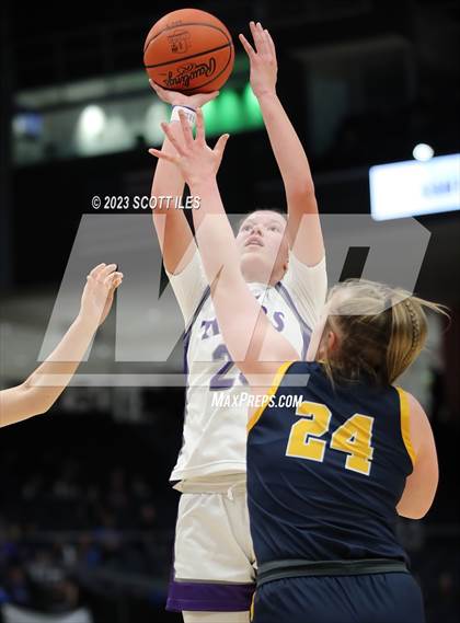 Thumbnail 2 in  Olmsted Falls vs Pickerington Central (OHSAA D1 State Semifinal) photogallery.