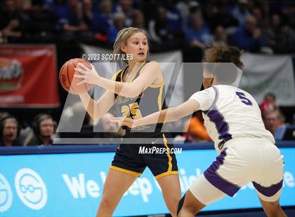 Thumbnail 3 in  Olmsted Falls vs Pickerington Central (OHSAA D1 State Semifinal) photogallery.