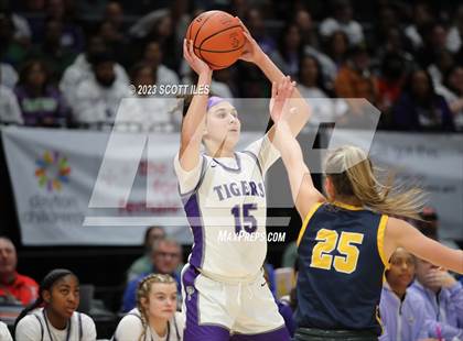 Thumbnail 3 in  Olmsted Falls vs Pickerington Central (OHSAA D1 State Semifinal) photogallery.