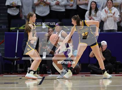 Thumbnail 1 in  Olmsted Falls vs Pickerington Central (OHSAA D1 State Semifinal) photogallery.
