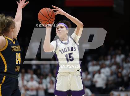 Thumbnail 1 in  Olmsted Falls vs Pickerington Central (OHSAA D1 State Semifinal) photogallery.