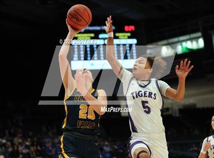 Thumbnail 3 in  Olmsted Falls vs Pickerington Central (OHSAA D1 State Semifinal) photogallery.