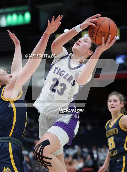 Thumbnail 2 in  Olmsted Falls vs Pickerington Central (OHSAA D1 State Semifinal) photogallery.