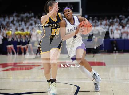 Thumbnail 2 in  Olmsted Falls vs Pickerington Central (OHSAA D1 State Semifinal) photogallery.